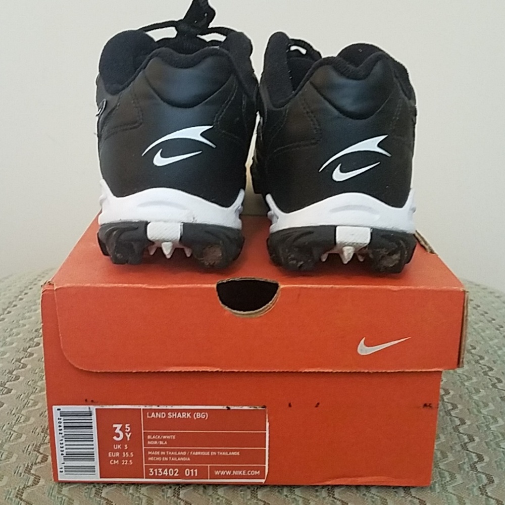 Nike Land Shark (BG) cleats